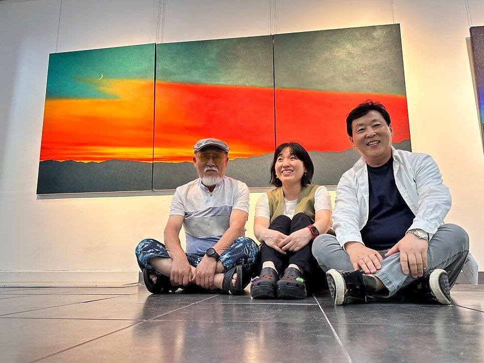 SHADOW 그룹전 〈우리가 괜찮은 이유展〉 전시 사진 3